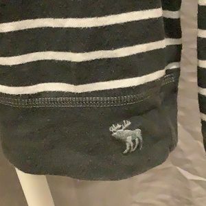 abercrombie kids Shirts & Tops - Abercrombie Kids Gray/White Stripe Shirt - Size L abercrombie kids Shirts & Tops - Abercrombie Kids Gray/White Stripe Shirt - Size L